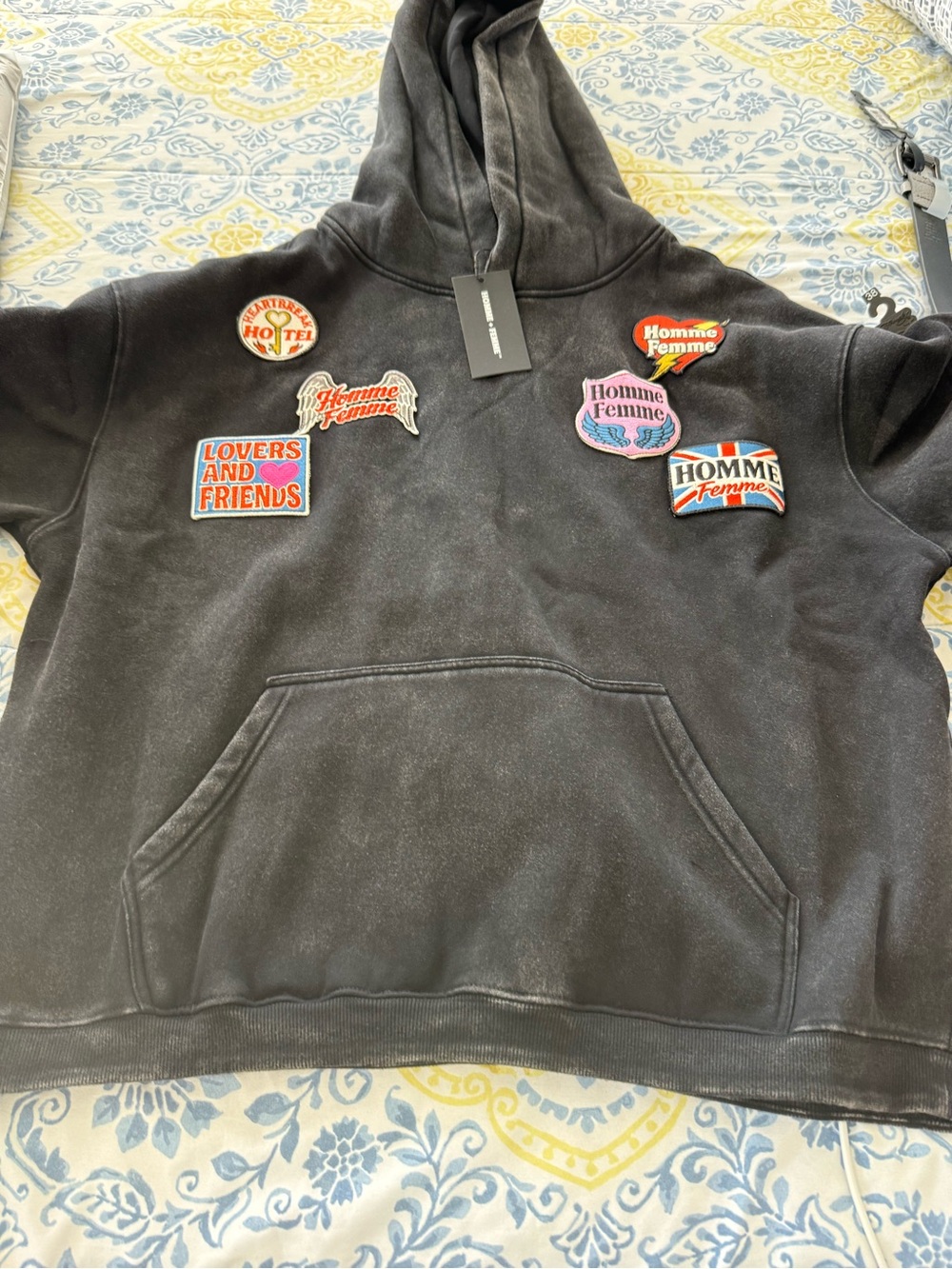 HOMME + FEMME Men’s Black Hoodie with Bold Logo Tag